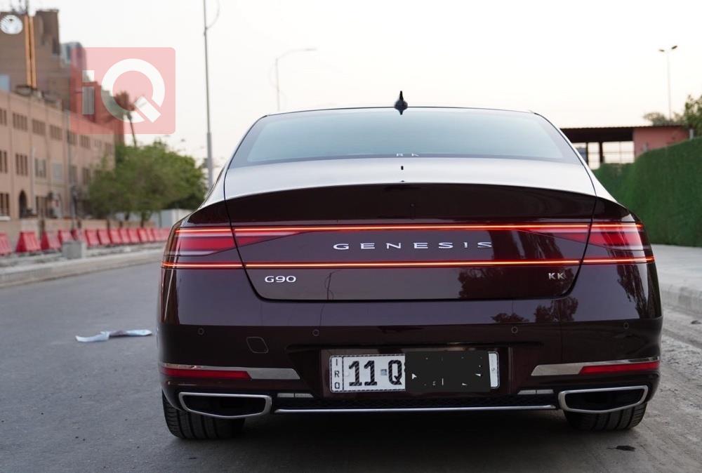 Genesis G90